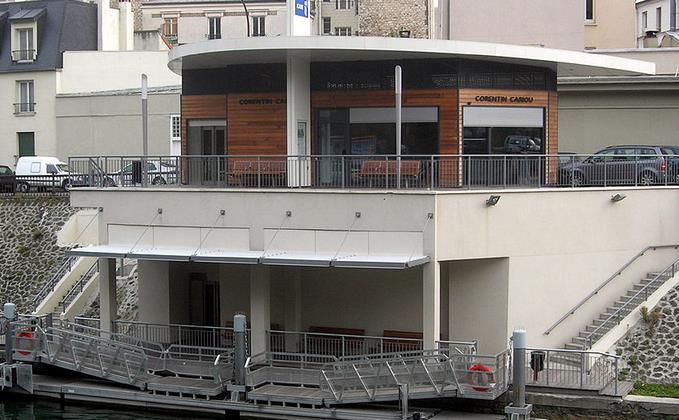 Métro Corentin Cariou
