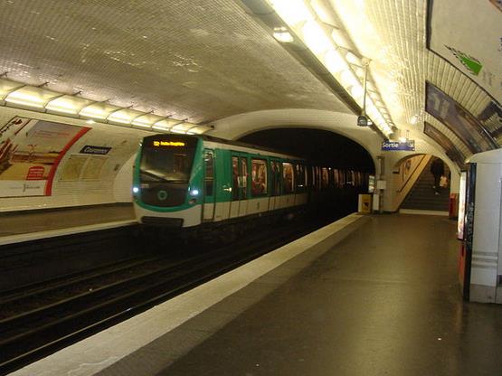 Métro Couronnes