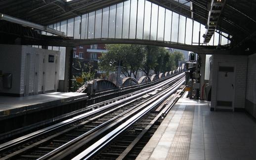 Métro Dupleix