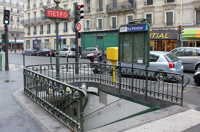 Métro Le Peletier