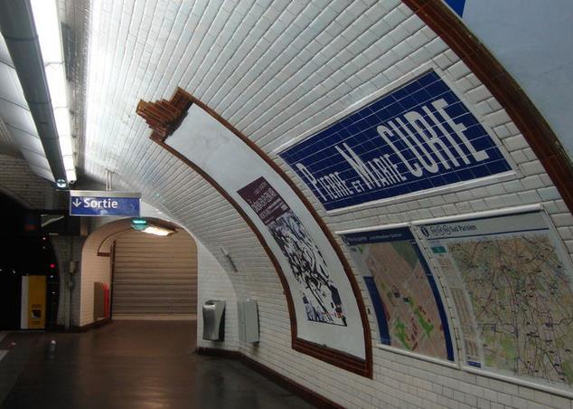 Métro Pierre et Marie Cury