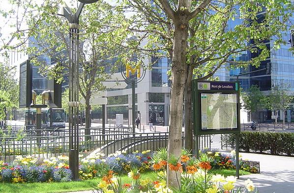 Métro Pont de Levallois - Bécon