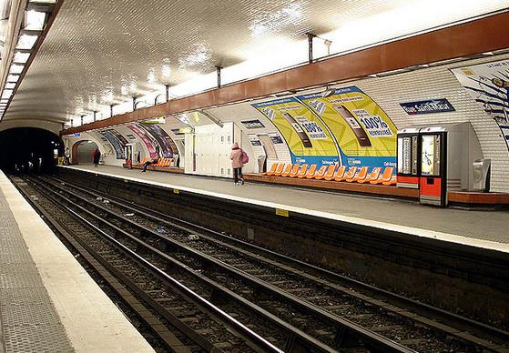 Métro Rue Saint-Maur