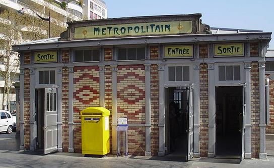 Métro Saint-Jacques